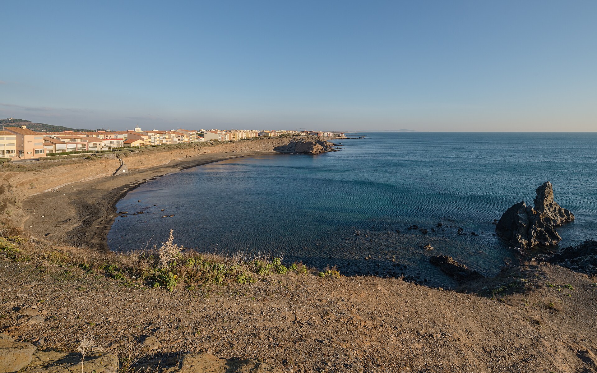 Crique volcanique de la Grande Conque au Cap d'Agde