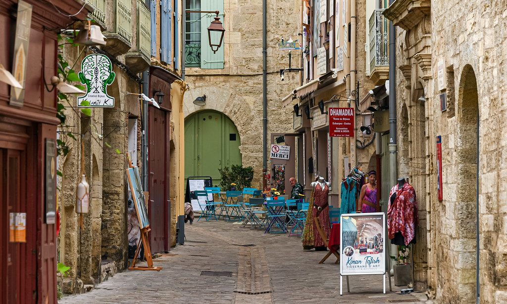 Ruelle commerçante de Pézenas